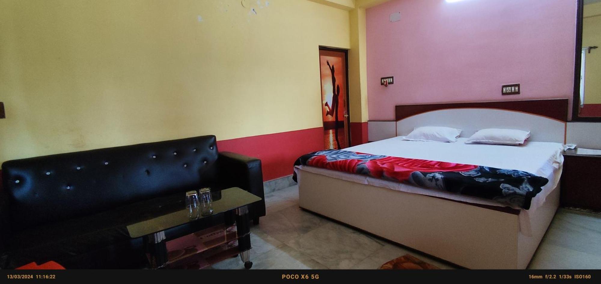 India Tours Only Ekanta Apan Hotel Mathurakhanda ภายนอก รูปภาพ