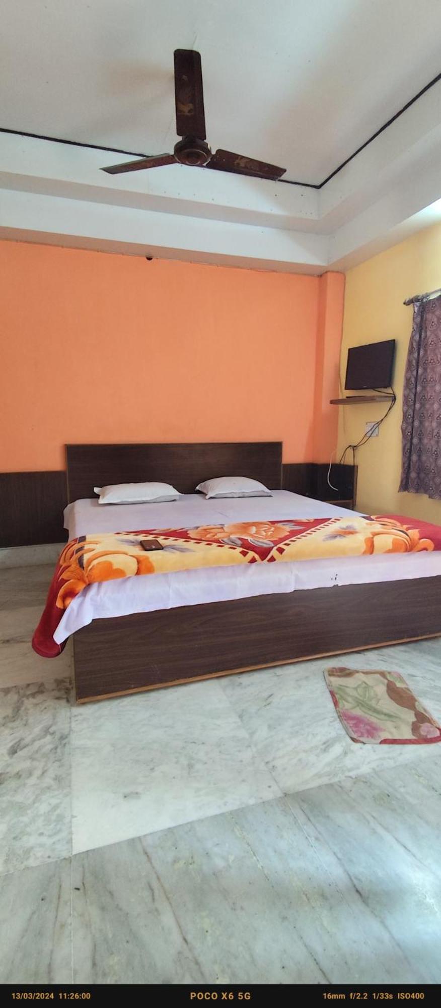 India Tours Only Ekanta Apan Hotel Mathurakhanda ภายนอก รูปภาพ