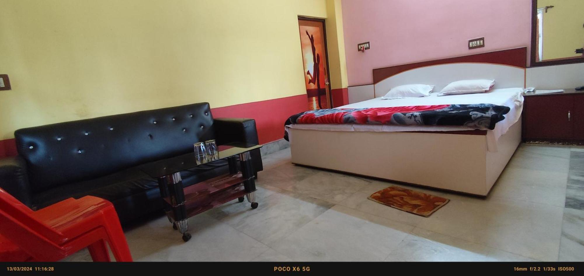 India Tours Only Ekanta Apan Hotel Mathurakhanda ภายนอก รูปภาพ